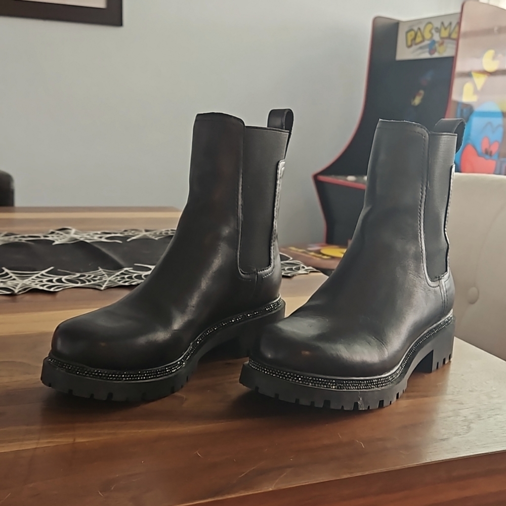 DKNY Chelsea boots